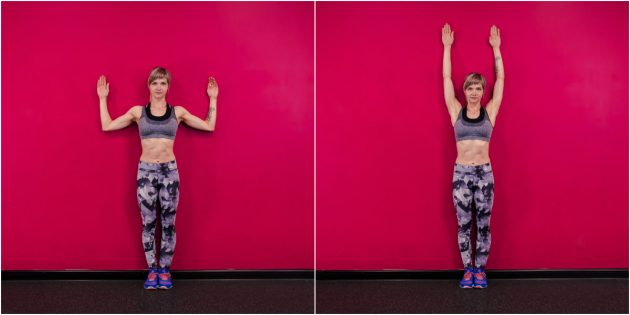 Подъем рук рядом со стеной для укрепления мышц спины и здоровой осанки