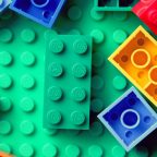 5 полезных вещей, которые можно быстро собрать из Lego