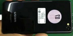В Сети появились фото Meizu X2 со вторым круглым дисплеем