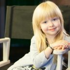 Четырёхлетняя Ева Смирнова рассказывает о буднях начинающей телезвезды