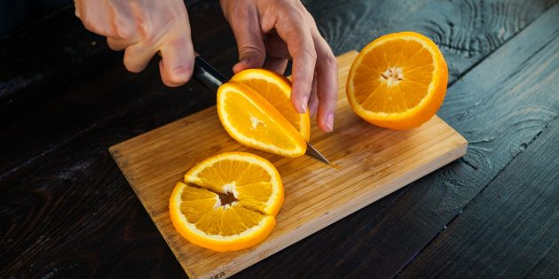 Варенье из абрикосов и апельсинов: нарежьте апельсины