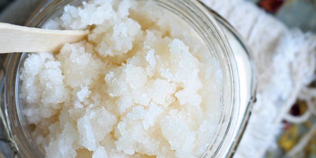 5 Homemade Scrubs For Your Head And Hair