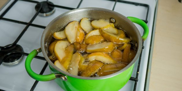 Simple recipe for pears jam