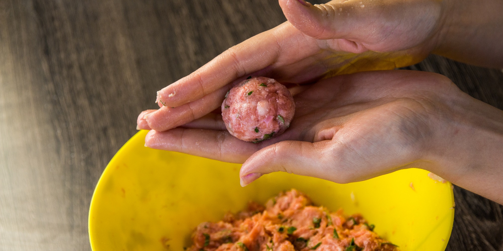 Рецепт вкусных фрикаделек: как приготовить соблазнительные шарики из мяса