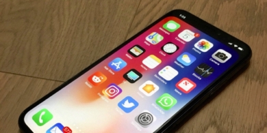 Как убрать вырез для камер на iPhone X