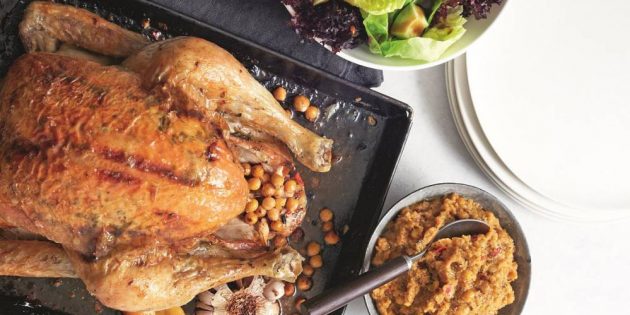 Что приготовить из курицы: Курица в духовке с паштетом из нута