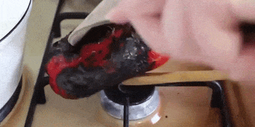 как чистить перец с помощью обжига