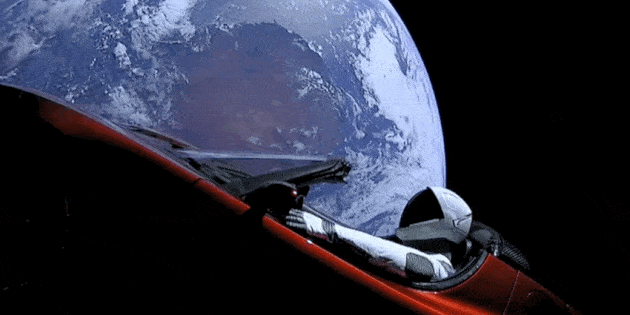 Видео дня: Tesla Roadster Илона Маска мчится к Марсу на скорости 10 000 км/час