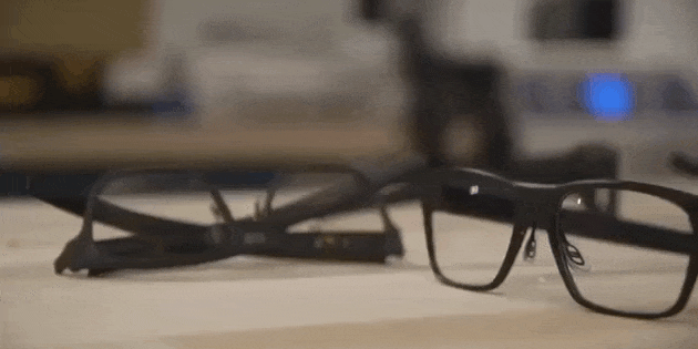 Штука дня: Vaunt — умные очки от Intel с проекцией изображения на сетчатку глаза