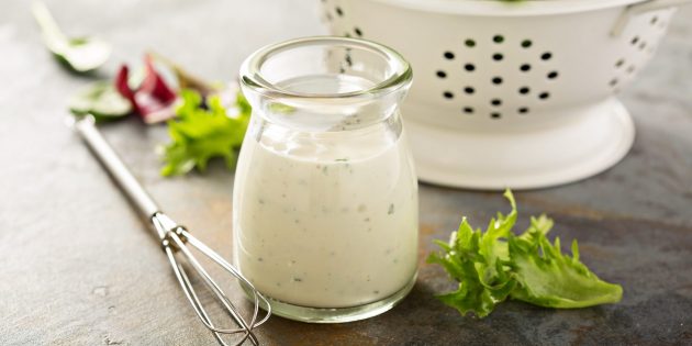 Огуречно-йогуртовая заправка для салата