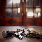 Что делать, если вы потеряли ключи от квартиры или от машины