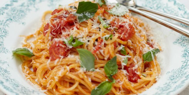 2. Спагетти болоньезе