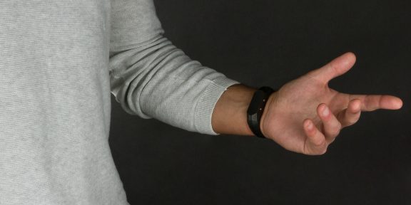 NOZzER Watch — «противосонные» часы, которые зарядят вас бодростью