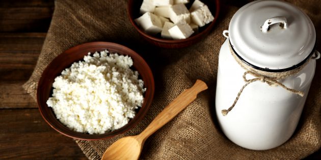 Лучшие рецепты блюд: как сделать домашний творог из молока или кефира