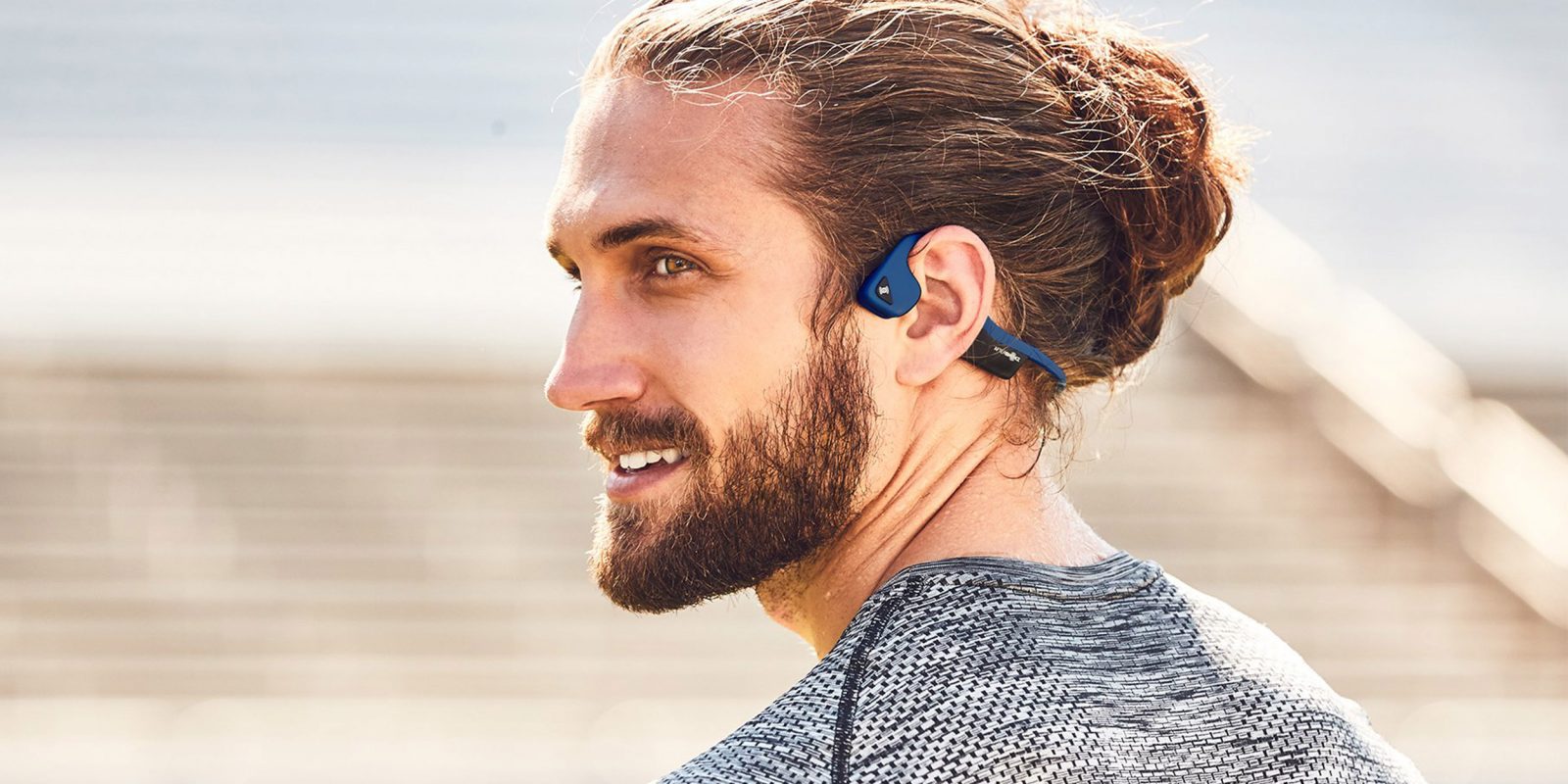 Играть наушники bluetooth. Aftershock Trekz Air. Aftershock Trekz Titanium. Bone Conduction Headphones. Trakz Titanium.