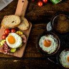 Как приготовить яйца в духовке: 10 рецептов, которые разнообразят завтрак