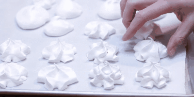 Oven meringue recipe: finished meringue