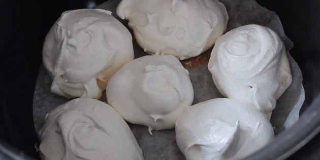 How to cook meringue in a slow cooker