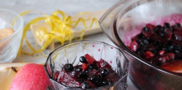 Блюда из черноплодной рябины — 5 рецептов с фото