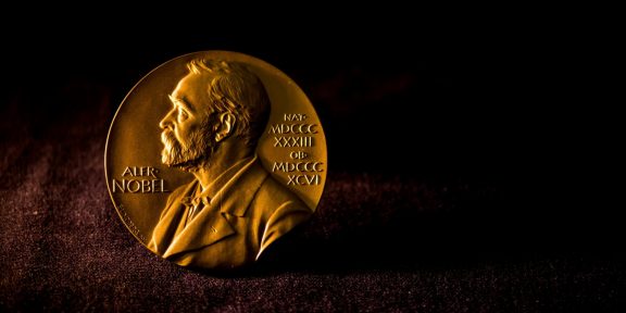 Пинцет для молекул: за что присудили Нобелевскую премию по физике в 2018 году