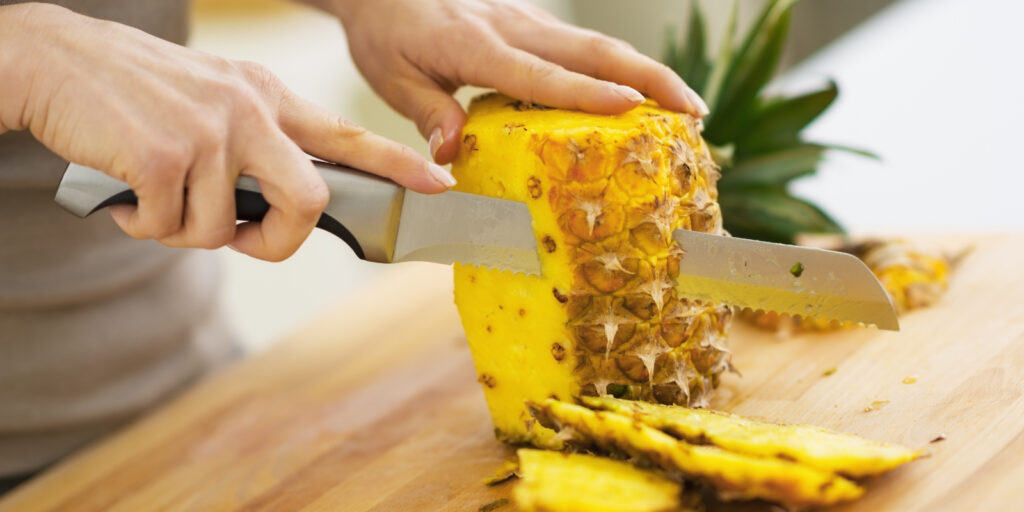 Как почистить и порезать ананас: пошаговая инструкция с видео