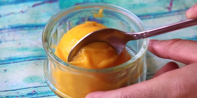 How To Eat Mangoes