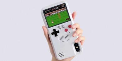 Штука дня: чехол, на котором можно сыграть в Super Mario, Contra и другие ретрохиты