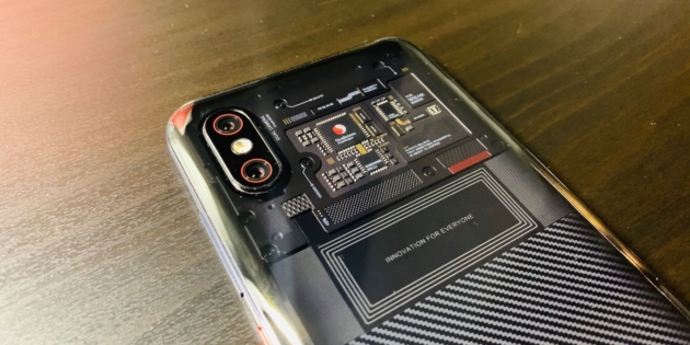 ����� Mi 8 Pro ���������� �� Xiaomi � ���������� ������ �������