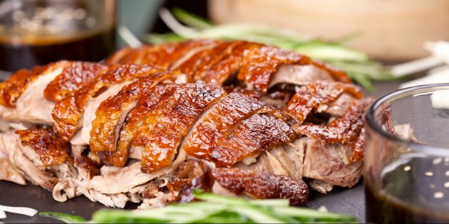Как приготовить утку по-пекински в духовке: простой рецепт
