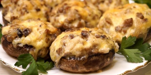 Фаршированные грибы с сыром в духовке — рецепт с фото пошагово