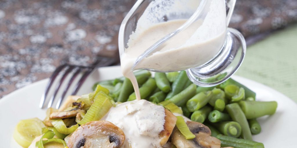 Молочный соус с шампиньонами – пошаговый рецепт приготовления с фото