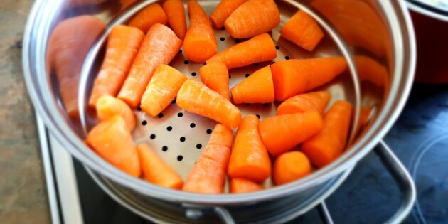 Как и сколько варить морковь: Варка на пару