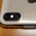 Пользователи iPhone XS и XS Max массово жалуются на трескающееся стекло камеры