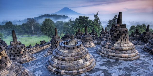 Территория Азии не зря привлекает туристов: храмовый комплекс Боробудур, Индонезия