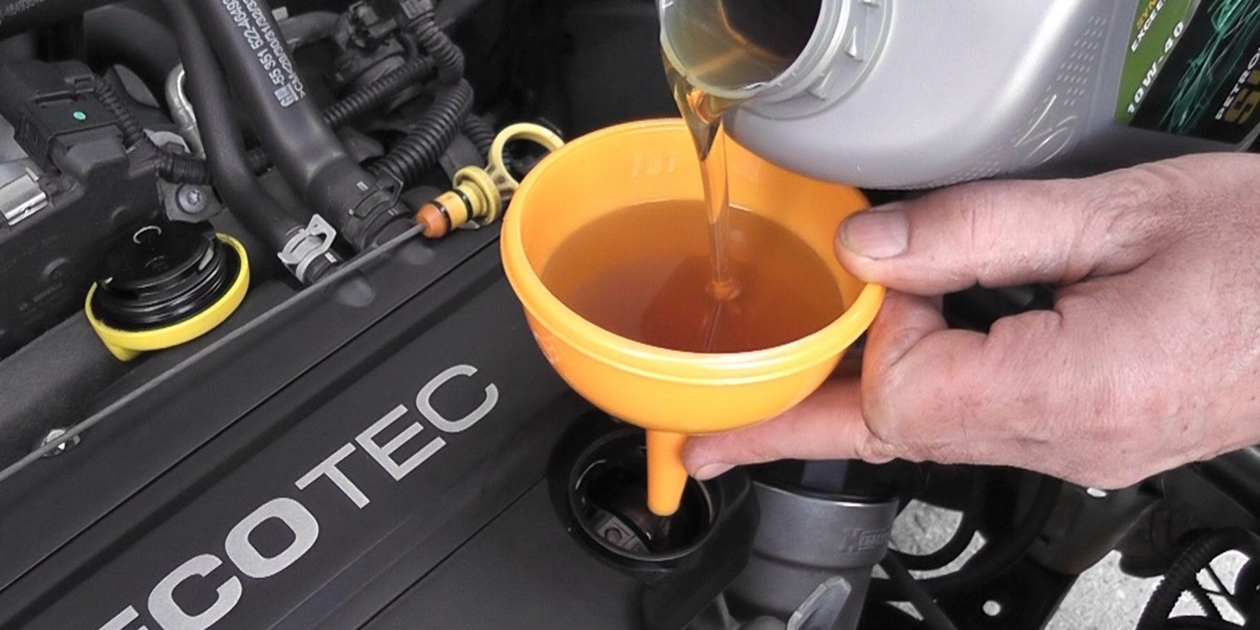 Как самостоятельно поменять масло в двигателе