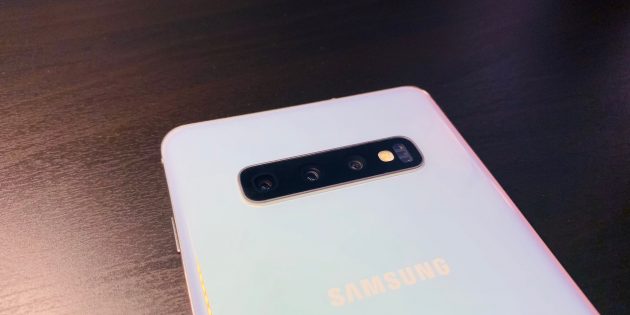 Samsung Galaxy S10+: модуль камеры