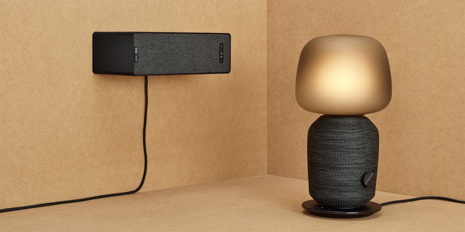 IKEA и Sonos представили настольную лампу и книжную полку, которые заменяют аудиоколонки