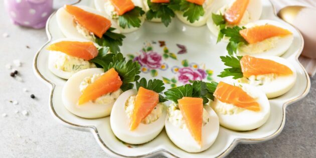 Фаршированные яйца: ТОП Начинок на праздничный стол