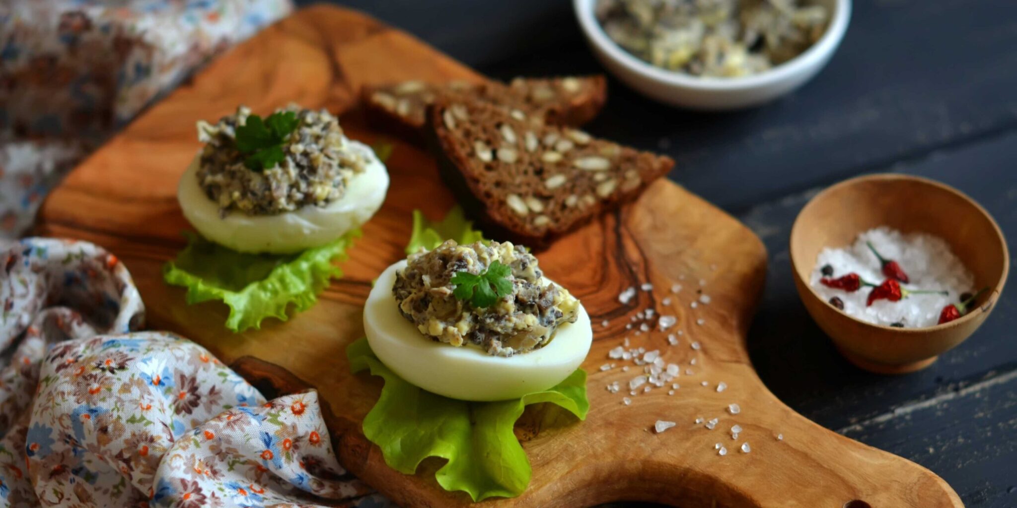 Яйца, фаршированные печенью