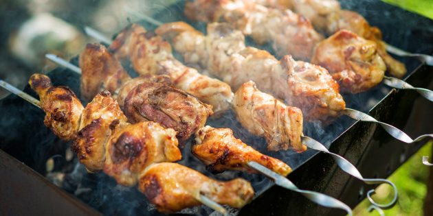 Как приготовить шашлык из курицы на мангале: лучшие рецепты и секреты