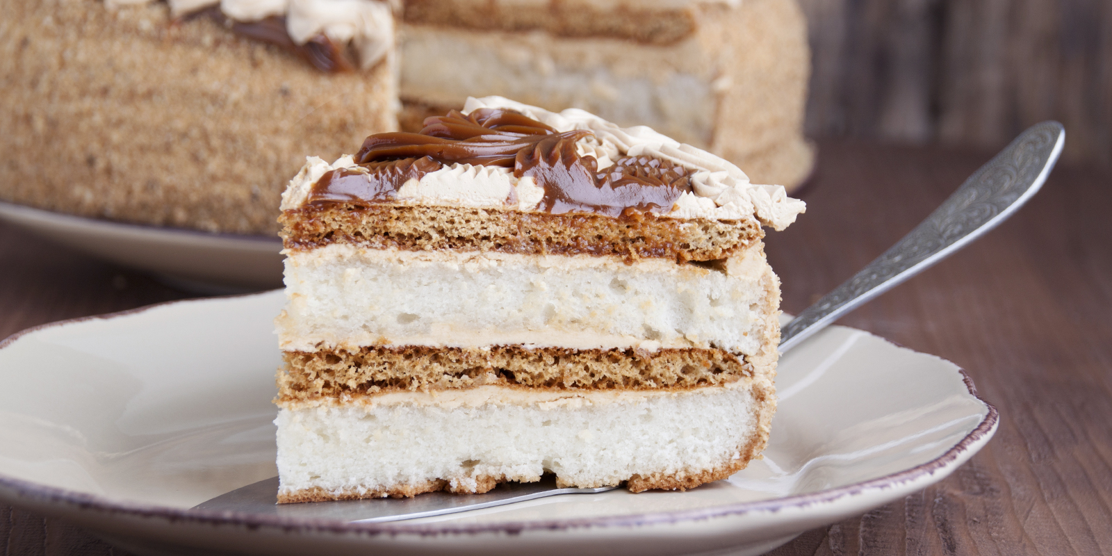 Крем для бисквитного торта — ТОП простых и быстрых рецептов с пошаговыми фото