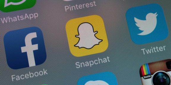 В Snapchat появились маски, меняющие ваш пол через камеру смартфона