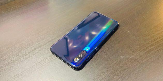 Xiaomi Mi 9 SE: В чехле