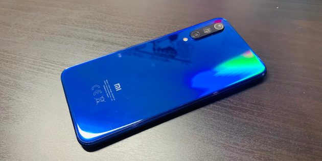 Xiaomi Mi 9 SE: Задняя панель