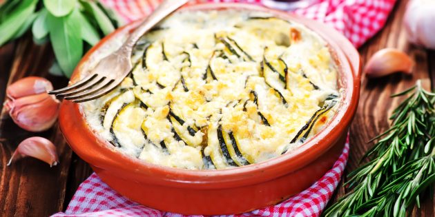 10 casseroles made of zucchini with cheese, minced meat, tomatoes and not only