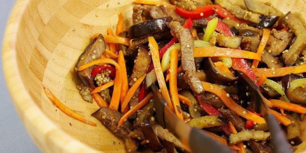 Рецепт салата с говядиной и баклажанами