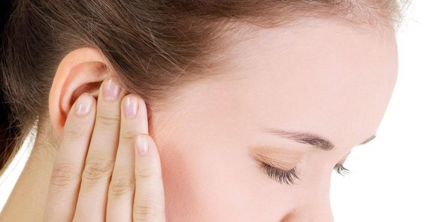 Что делать если ухо не слышит и не болит и в него попала вода