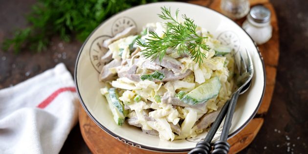 Рецепт салата из говядины, капусты, сыра и огурцов