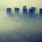Учёные доказали: дышать в городе с загрязнённым воздухом — всё равно что курить