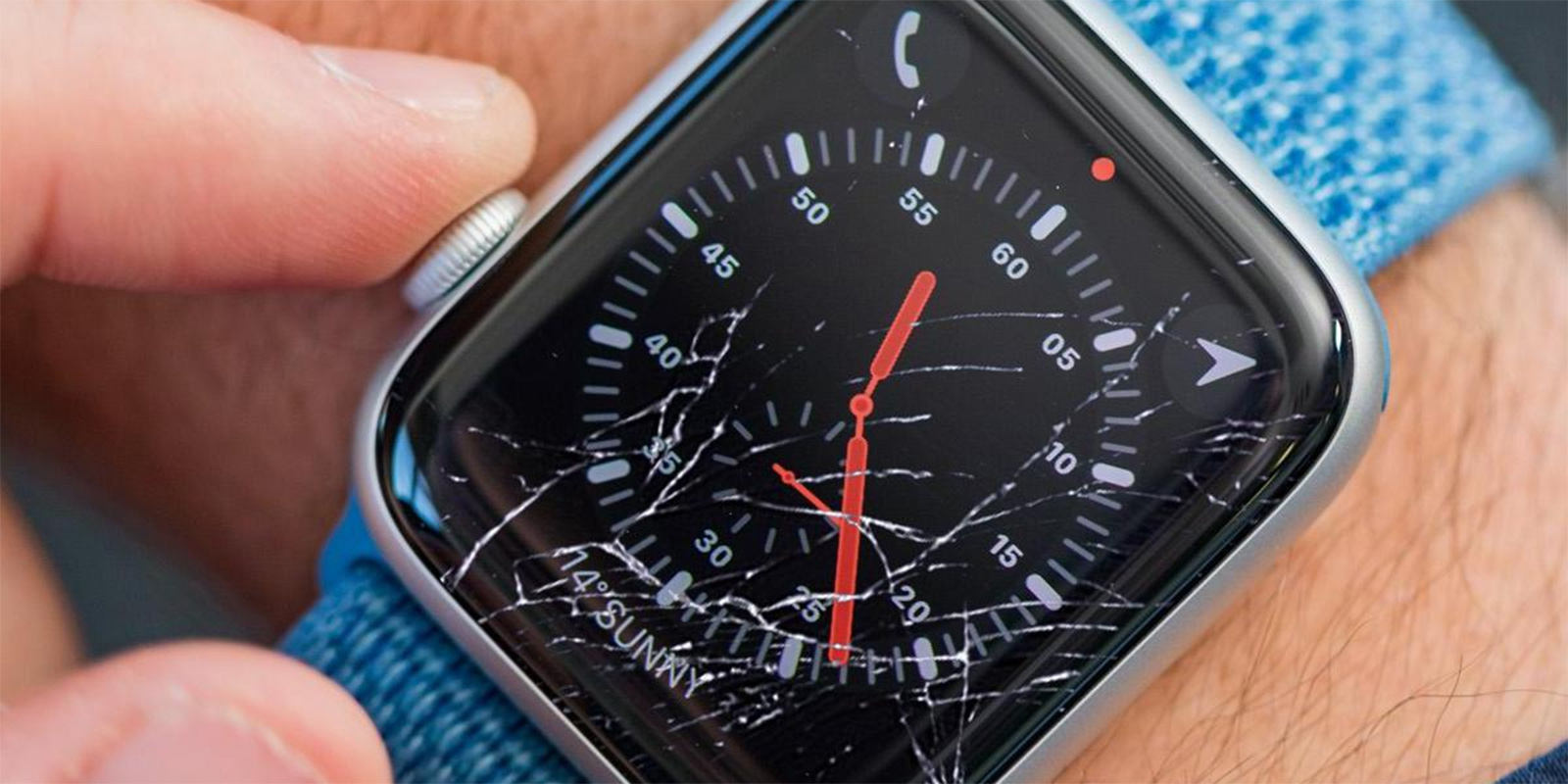 Apple меняет apple watch. Разбитые Apple watch. Apple watch Repair. Дисплей Эппл вотч. Часы Apple IWATCH разбитые.